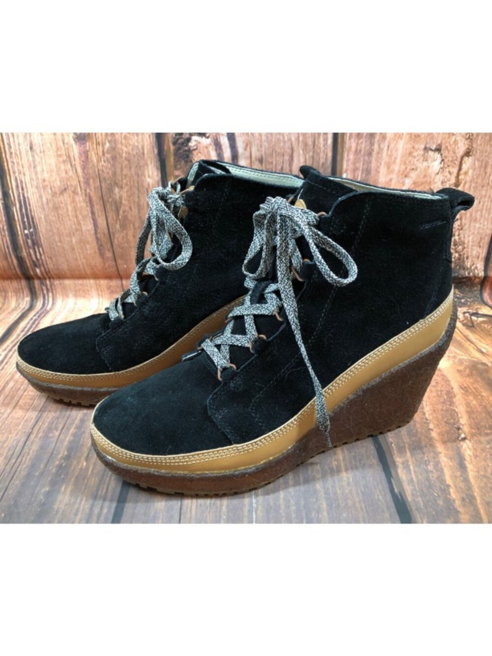 Merrell Womens 9.5 Tremblant Wedge Black Suede Leather Lace Up Boots